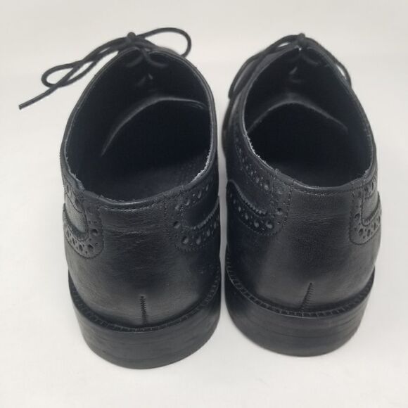 COLE HAAN BLACK LEATHER TIE PROFESSIONAL SHOES. SIZE 10.5\